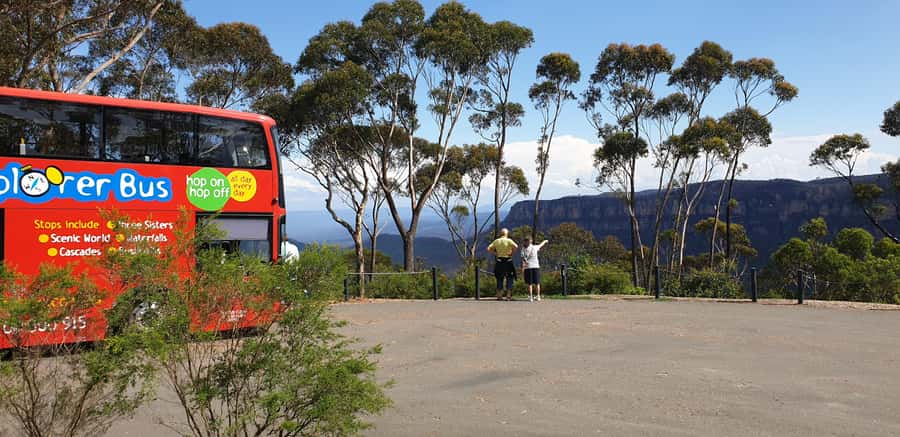 Katoomba: Blue Mountains Full-Day Hop-On Hop-Off Bus Tour - Stop 6, Honeymoon Lookout: the Three Sisters without rushing
