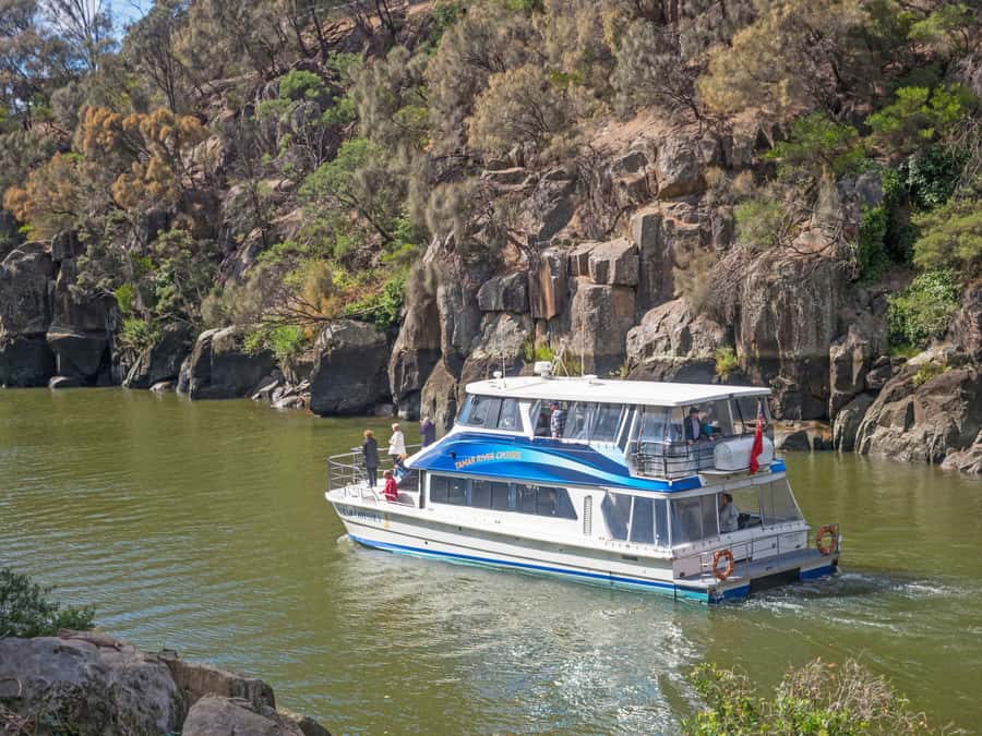 Launceston: 4-Hour Batman Bridge Luncheon Cruise - Cataract Gorge: where the river turns dramatic