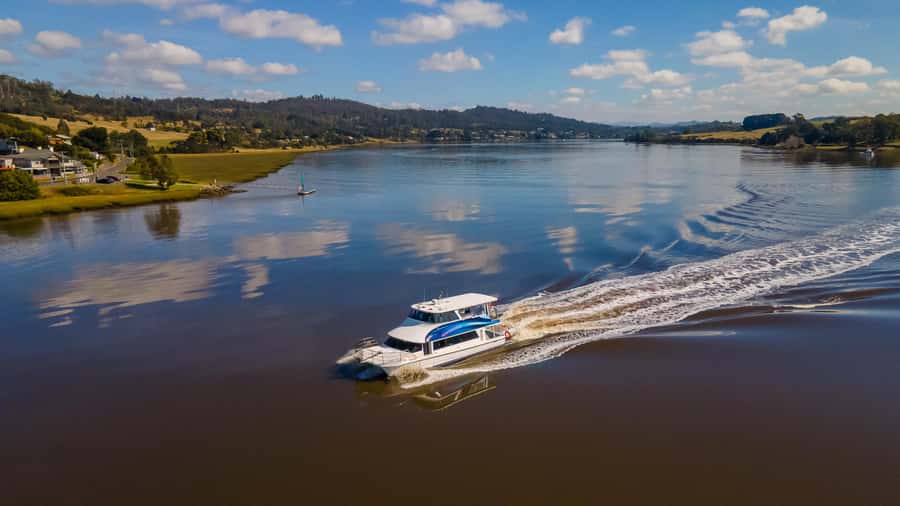 Launceston: 4-Hour Batman Bridge Luncheon Cruise - The captain and crew style that makes it feel personal