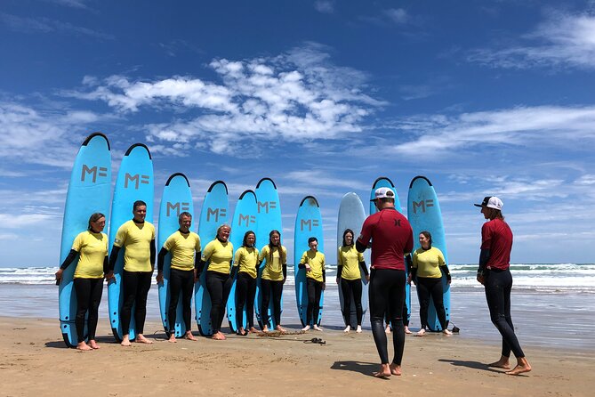 Learn to Surf at Middleton Beach - Middleton Beach surf lesson: why this location and format work