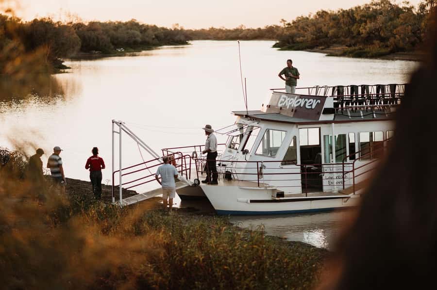 Longreach: Drover's Sunset Cruise & Outback Dinner & Show - Key things to know before you go
