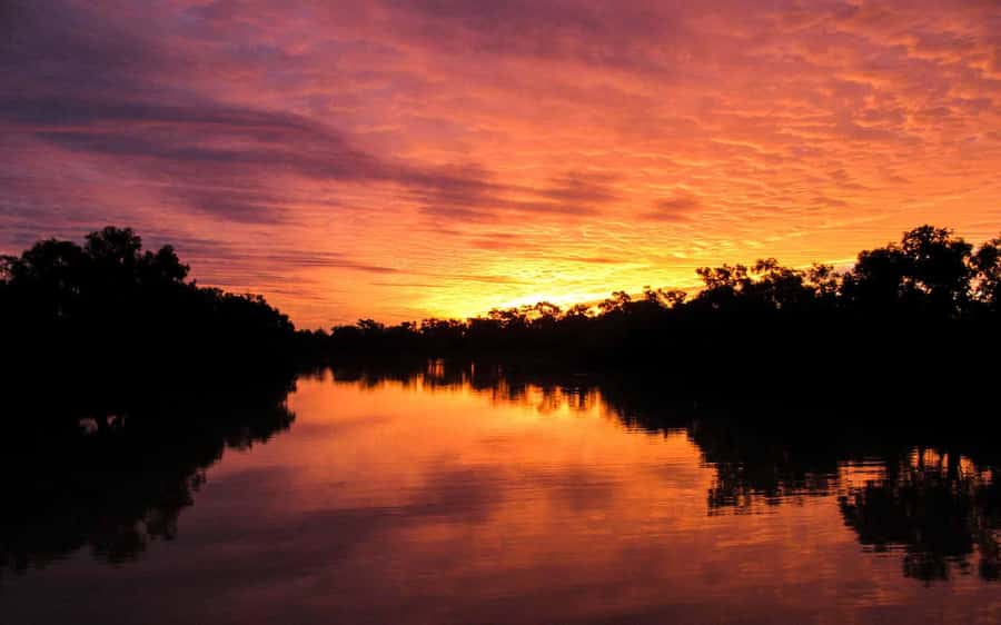 Longreach: Sunset Paddlewheeler Cruise, Show and Dinner - Cruise time on the Thomson River: the best parts are what you listen to