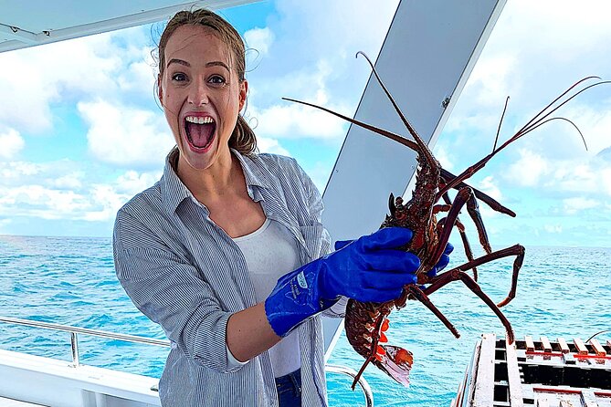 Luxe Island Seafood Cruise - Rottnest Island - Drinks and service: Howard Park wine, beers on tap, and real hospitality