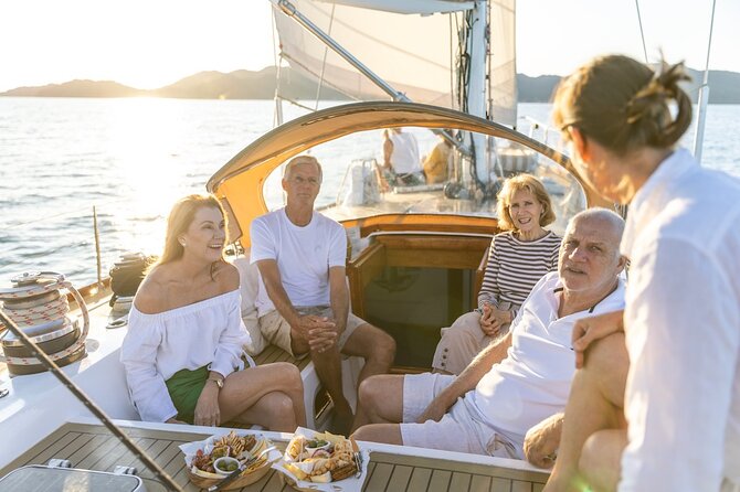 Magnetic Island Sip and Sail Sunset Cruise - Crew-led comfort: how commentary and handling swell changes the vibe