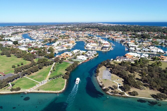 Mandurah Dolphin Cruise and Views - Where the cruise starts: Mandurah Cruises at Mandurah Terrace