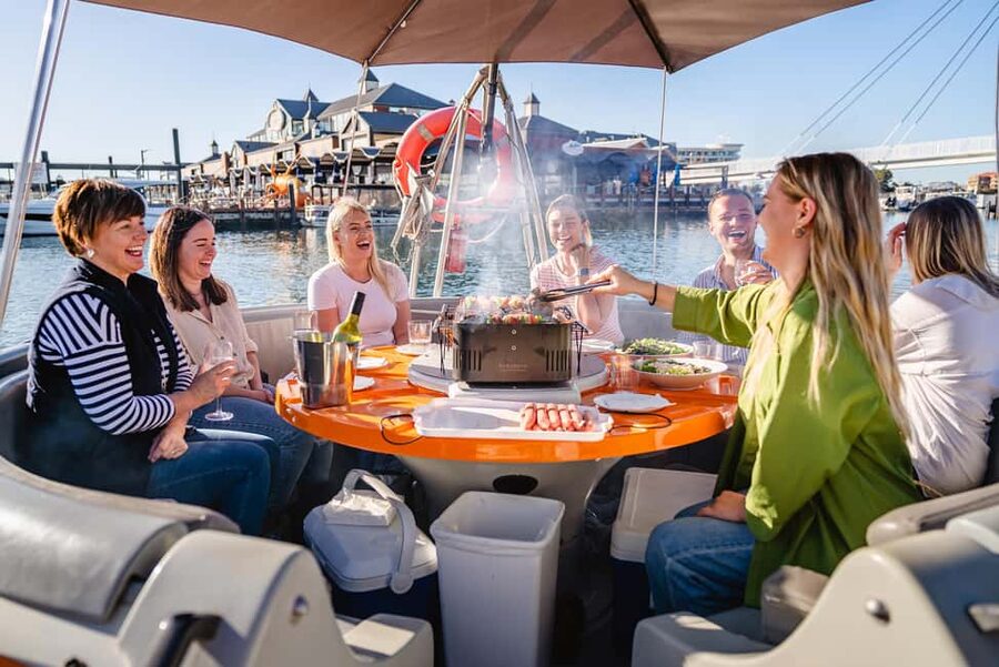 Mandurah: Self-Drive BBQ Boat Hire - How A Self-Drive Mandurah BBQ Boat Really Works
