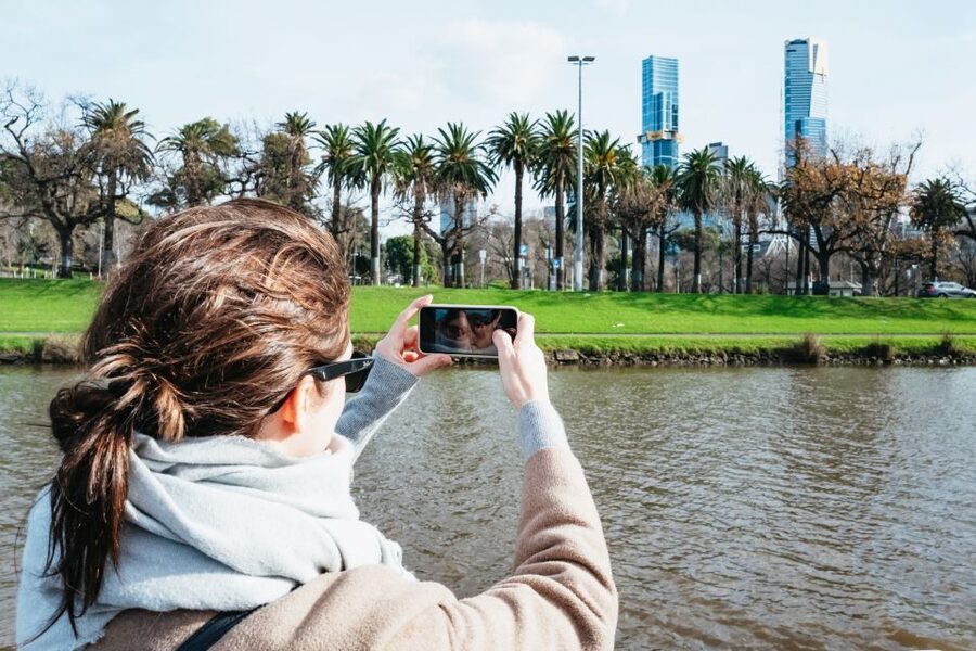 Melbourne: 1-Hour Gardens and Sporting Precinct River Cruise - Weather-Proof Cruising on a Fully Enclosed, Windowed Boat
