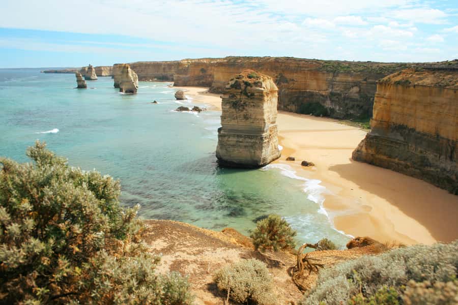 Melbourne: 12 Apostles, Otways & Great Ocean Road Day Tour - St. Kilda Road meet-up, then straight into the scenery