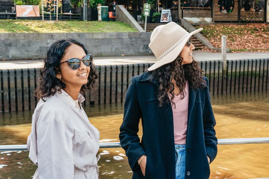 Melbourne: 2-Hour City Highlights River Cruise - Getting to Southgate and snagging the best views