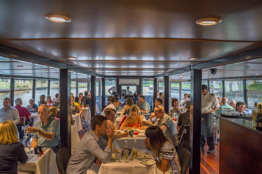 Melbourne: 4-Course Dinner Cruise with Drinks - Drinks included: wines, beer, spirits, and how to pace them