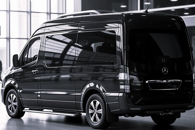 Melbourne Airport to City/CBD Private transfers 4 or more - The Ride Into Melbourne CBD: What to Expect on the 35 to 50 Minute Journey