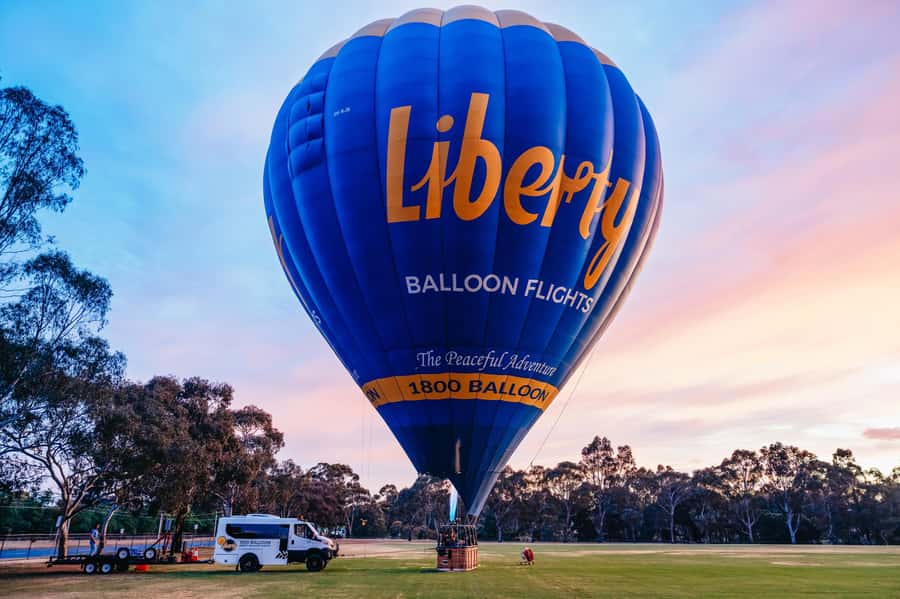 Melbourne: Balloon Flight at Sunrise - The safety briefing and what it really means for you