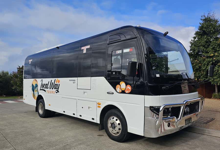 Melbourne: Boutique Phillip Island Wine, Dine & Penguin Tour - The Nobbies at golden hour: sparkling wine and clifftop wildlife time