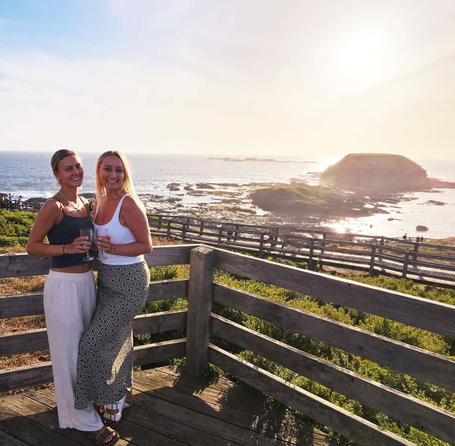 Melbourne: Boutique Phillip Island Wine, Dine & Penguin Tour - Should you book this Melbourne to Phillip Island wine, wildlife, and penguins day trip?