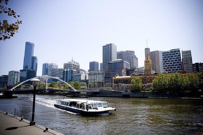 Melbourne: City and Williamstown Ferry Cruise - Port Philip Bay to Williamstown: Skyline Photos With Room to Breathe