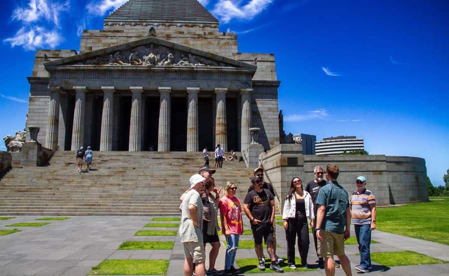 Melbourne: City Highlights Group Tour by Bus - Meeting Point and Timing: Finding the Bus Near Flinders and Market