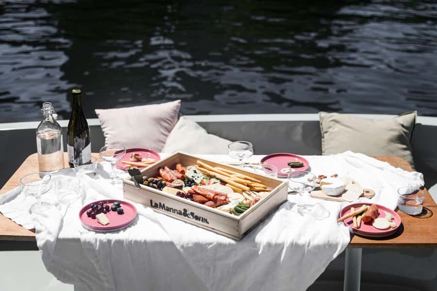 Melbourne: Electric Picnic Boat Rental on the Yarra River - Price and group value: when this is a steal, and when it isn’t