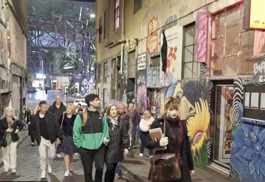 Melbourne: Ghosts, Murder, & Mystery Guided Walking Tour - Instagram spots you actually reach, plus night-walk photo tips