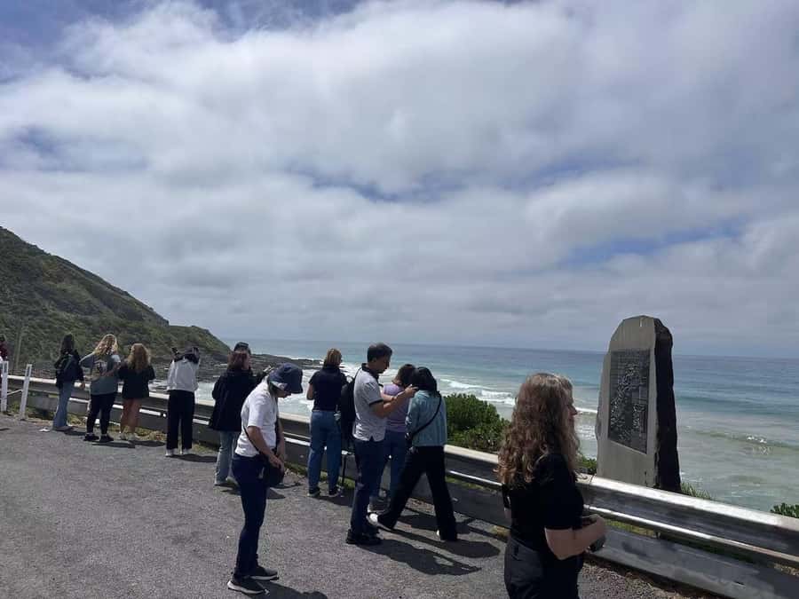 Melbourne: Great Ocean Road Max Highlights & London Bridge - London Bridge at the end: less crowded, more sweep
