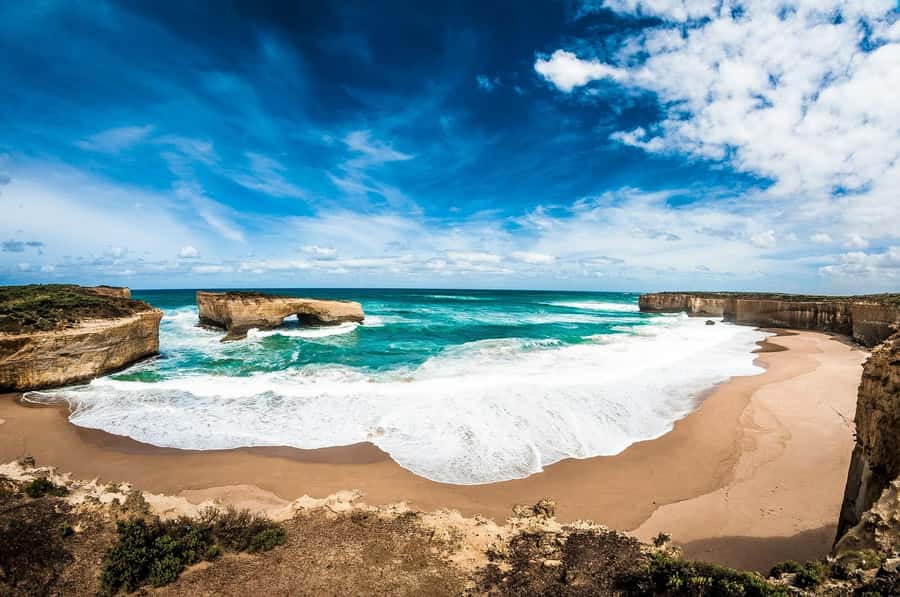 Melbourne: Great Ocean Road Max Highlights & London Bridge - Meeting points in Melbourne, and how the day starts