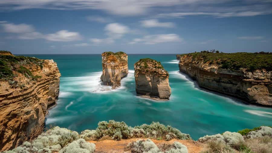 Melbourne: Great Ocean Road & Wildlife Tour for Backpackers - Melbourne pickup to air-conditioned cruising: the easy start