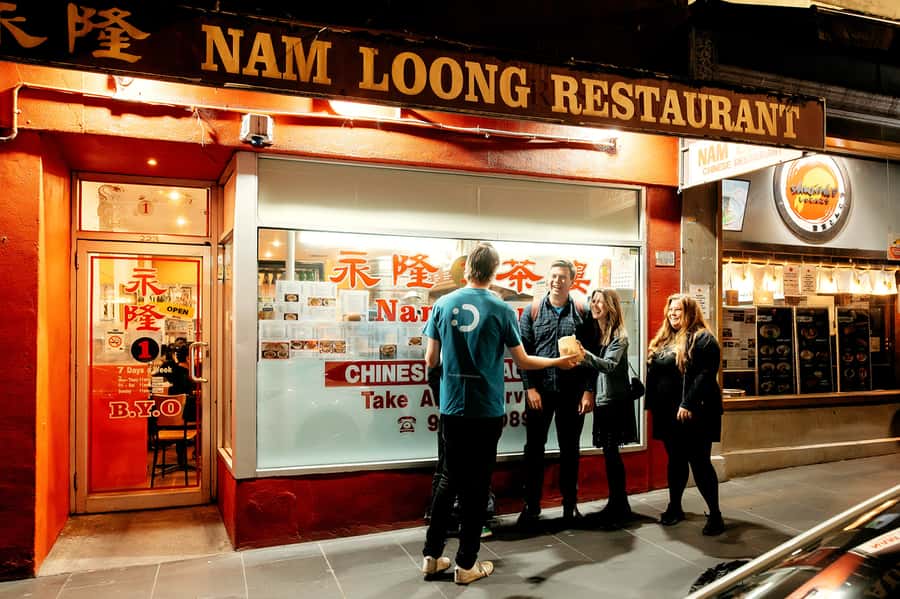 Melbourne: Guided Night-Time Food Walking Tour - Stop 2: A Melbourne institution, served at night