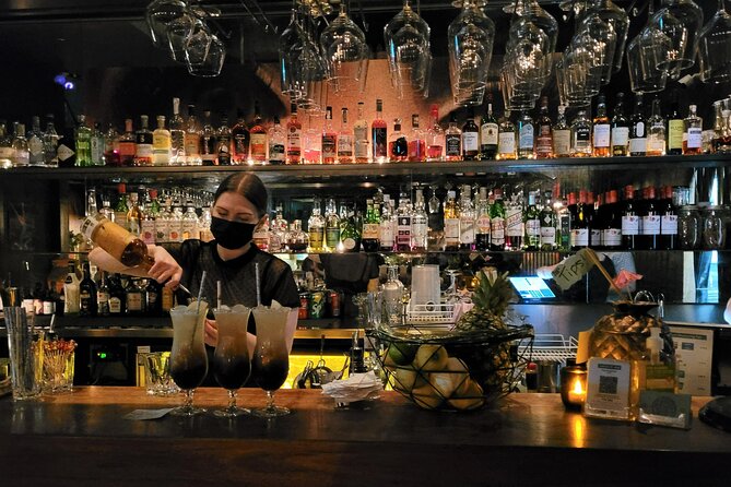 Melbourne: Hidden Bar and Cocktail Tour - The Walk Between Bars: Facts on the Move, Not Lectures