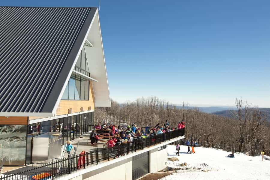 Melbourne: Lake Mountain Snow Guided Tour - Three hours of snow play at Melbourne’s closest resort