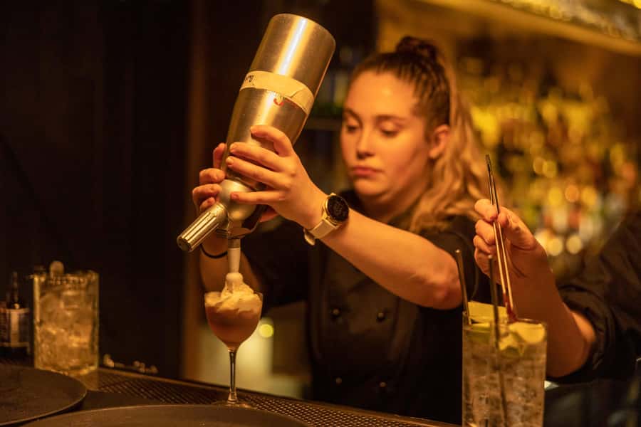 Melbourne: Laneway Bar Tour Where Locals Drink - Why Melbourne laneways feel like the city’s real nightlife