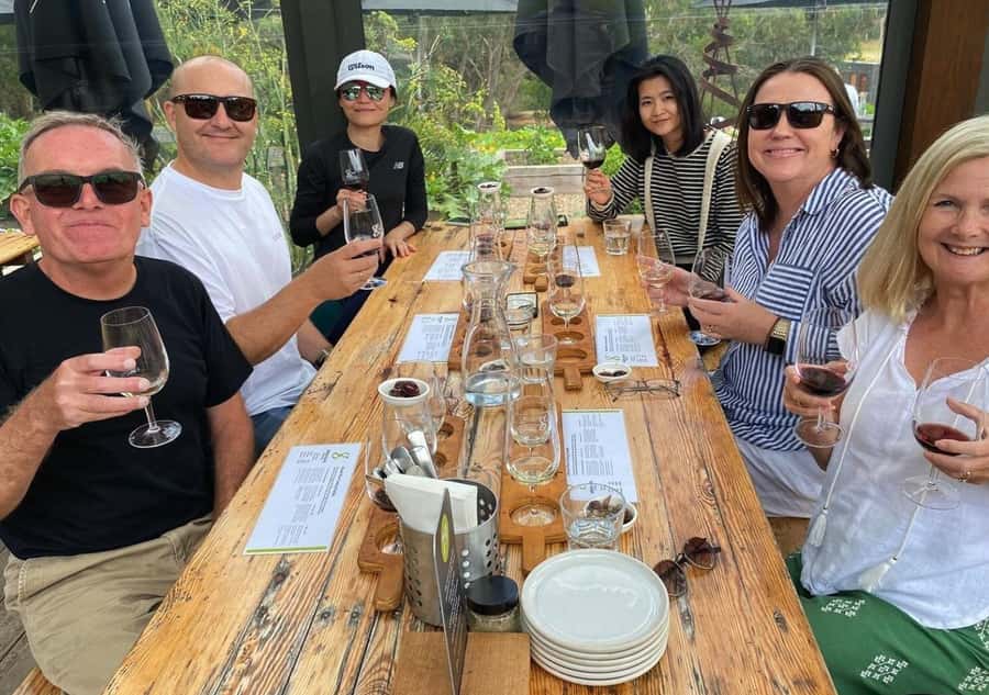 Melbourne/Mornington: Peninsula Hot Springs and Winery Tour - Meeting point in Melbourne, then straight to “vacation mode”