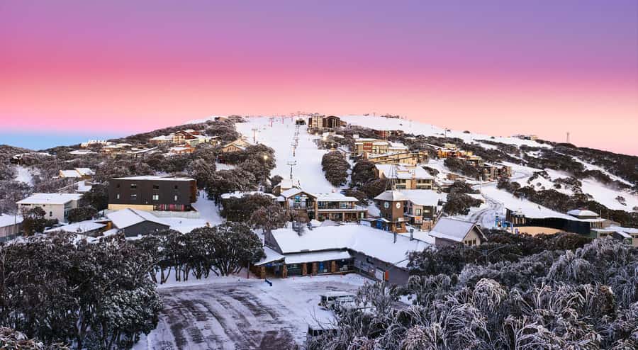 Melbourne: Mt Buller Snow Tour-Save on Hire & True 5 Hrs Fun - The coach ride to Mansfield, plus a gear break that keeps you moving