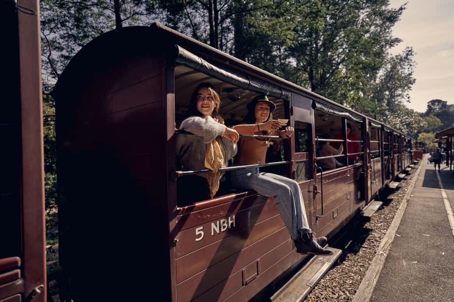 Melbourne: Puffing Billy Railway & Penguin Parade Day Tour - A 12-hour loop of steam, sea cliffs, and little penguins