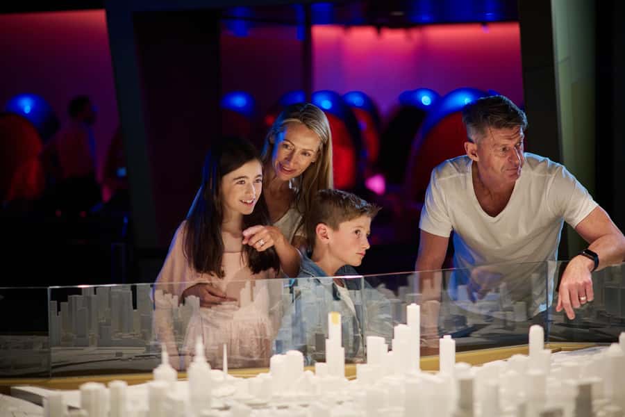 Melbourne Skydeck Ultimate Experience - VR Theatre in 6D: 16 Melbourne and Victorian stops, plus sensory extras