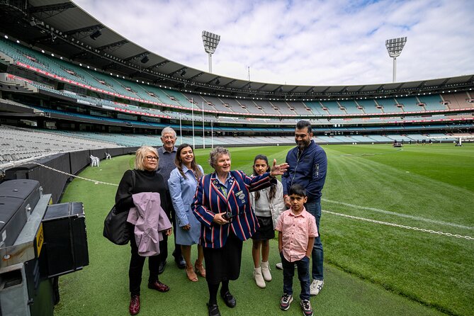Melbourne Sports Experience + MCG Tour Combo - Federation Square to Birrarung Marr, sport stories on foot