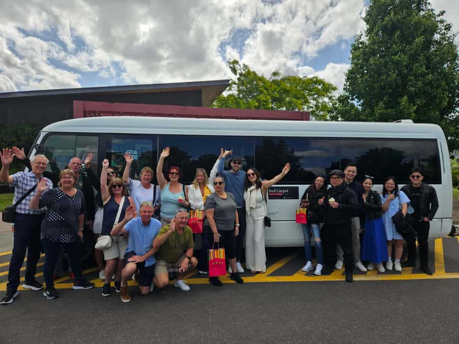 Melbourne: Yarra Valley Wine, Gin, Whisky and Chocolate Tour - The guide makes a difference, and the day stays fun