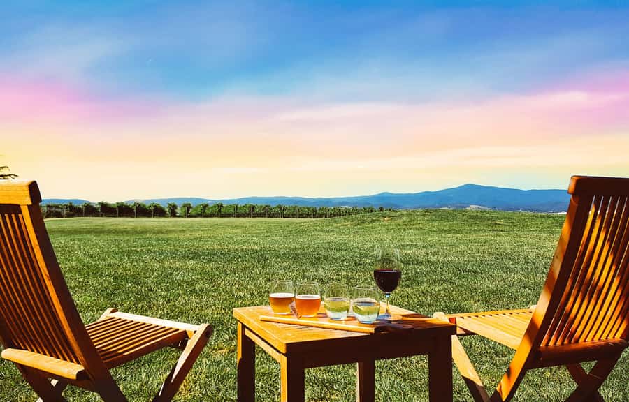 Melbourne: Yarra Valley Wine Tour + Lunch & Gin/Beer Option - Soumah lunch and tasting: where the tour earns its value
