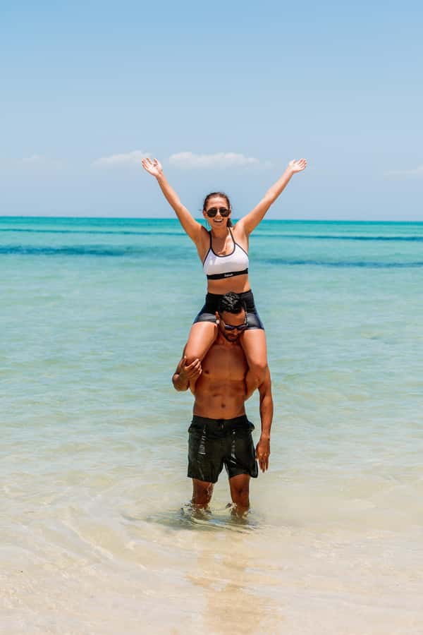Moreton Island: Tangalooma ATV Quad Bike & Dolphin Feeding - Lunch and downtime: how to make the middle of the day work