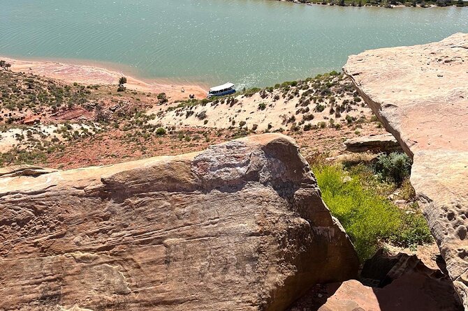 Morning Cruise on the Murchison River in Kalbarri (April to Nov) - The Murchison River Mouth: dramatic water and tricky channel navigation