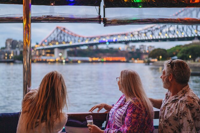 Morning Sightseeing Cruise: 10:30am-12pm (90min) - Cruising through the city core: how the commentary helps you connect dots