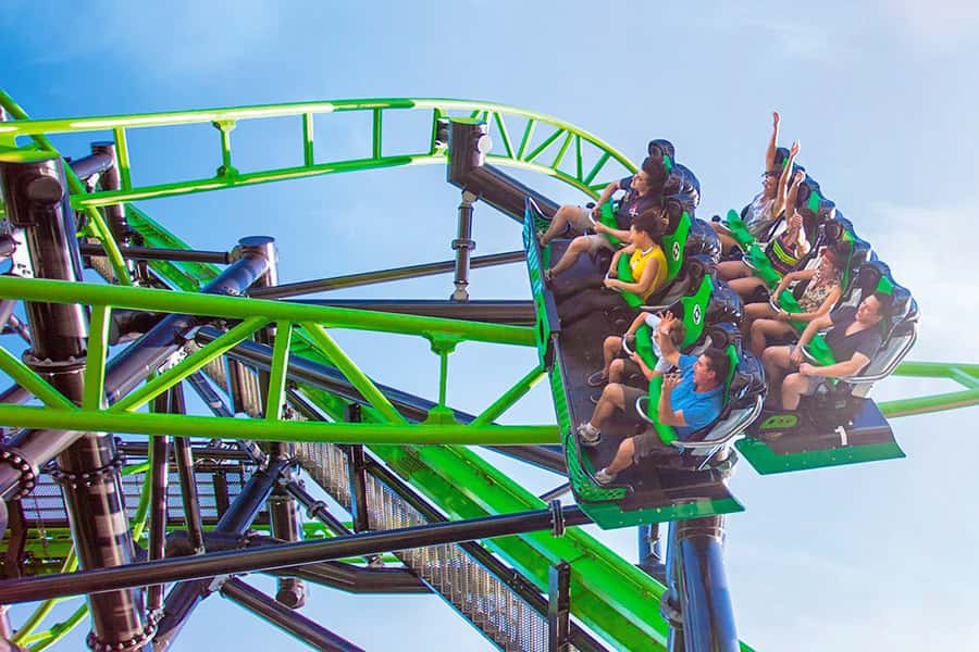 Movie World, Sea World, Wet’n’Wild & More - 5 Day Pass - Sea World: Marine Animals, Shows, and Family-Friendly Rides