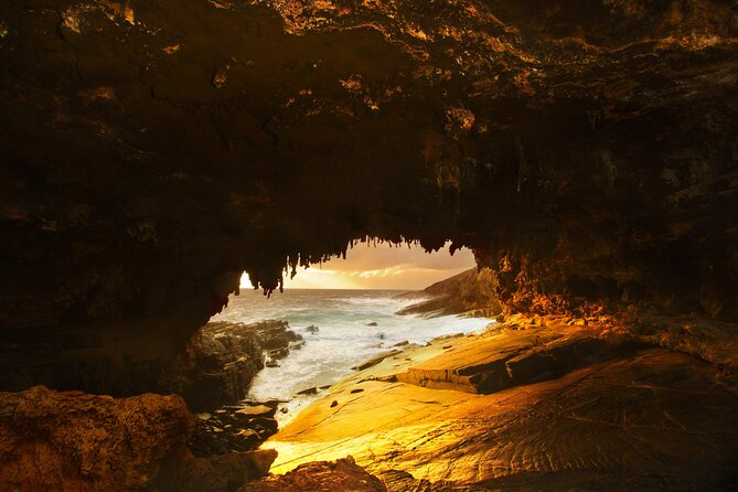 One Day Kangaroo Island Highlights Tour - Cape du Couedic Lightstation and Pennington Bay: classic KI coast drama