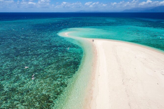 Outer Reef Mackay Cay Sail & Snorkel Adventure from Port Douglas - Food and drinks: the day stays comfortable