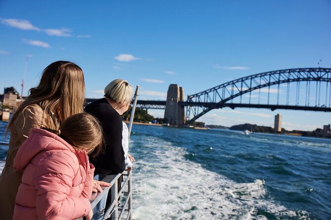 Paint and Sip Classes Sydney: Acrylic Art, Canvas & Wine - Sipping rules: Turkish tea, non-alcoholic drinks, and the wine option