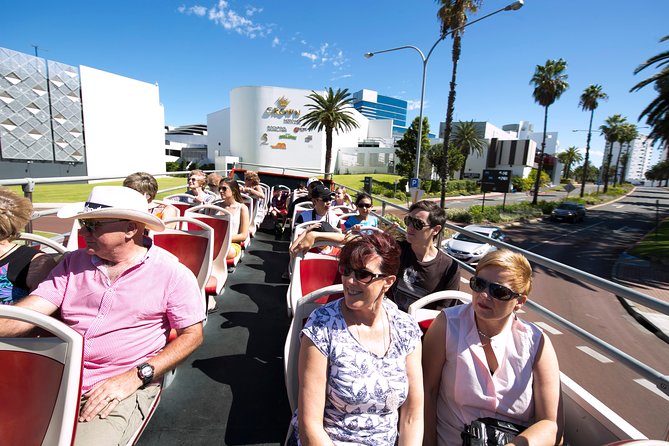 Perth Hop-On Hop-Off Bus Tour - Start Point and Getting on Quickly at Barrack Street