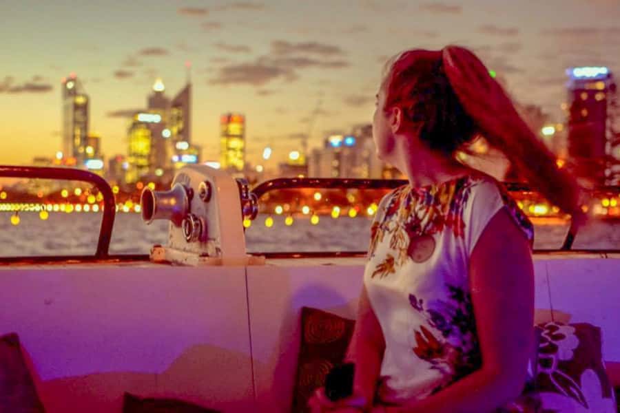 Perth: Swan River Dinner Cruise - Swan River Dinner Cruise Basics: What 150 Minutes Feels Like