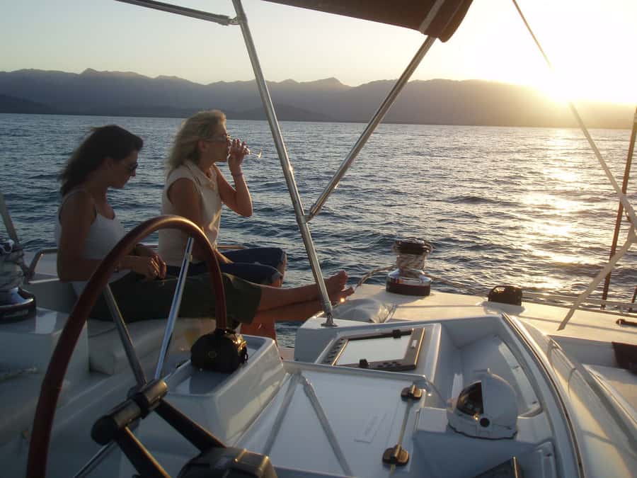 Port Douglas: Sunset Sailing Cruise on Luxury Catamaran - Luxury catamaran comfort: Smooth sailing with a real deck vibe
