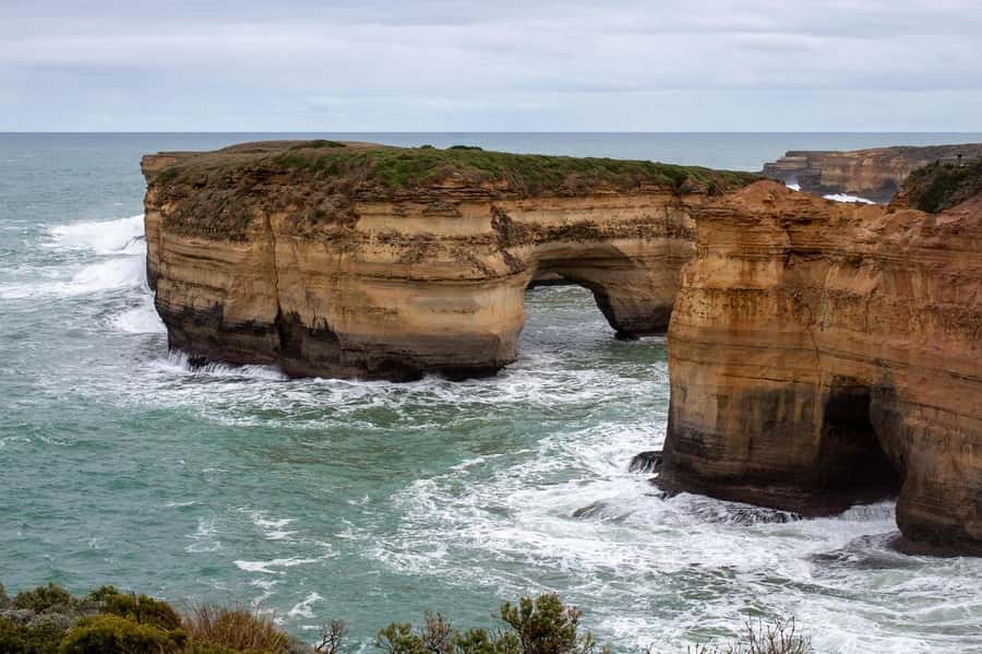 Premium Great Ocean Road Reverse Tour 13Pax Max Hotel PickUP - Loch Ard Gorge Beach and the shipwreck story