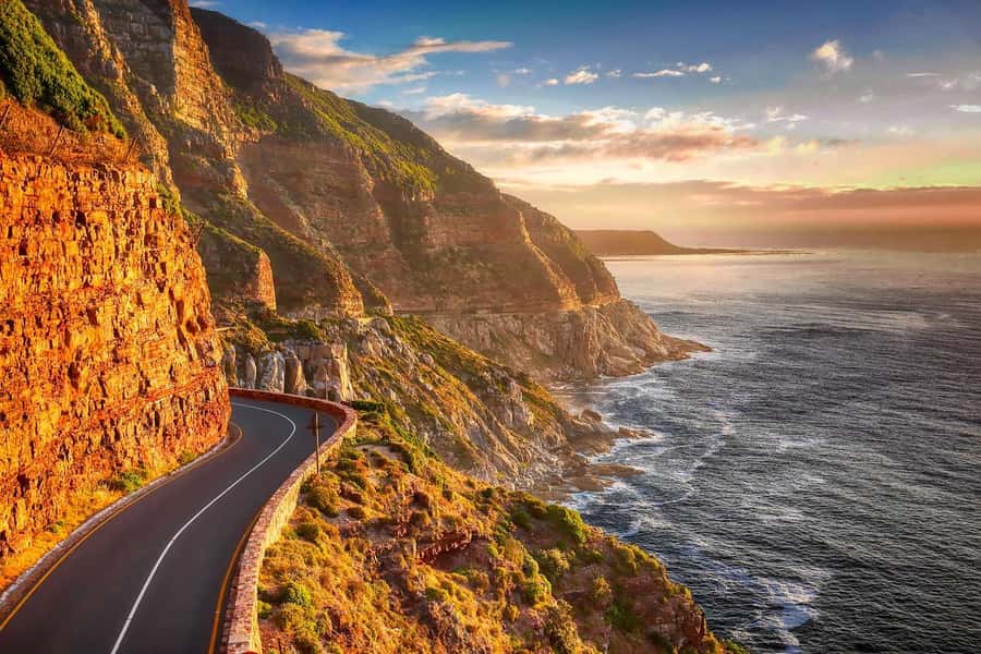 Premium Great Ocean Road Reverse Tour 13Pax Max Hotel PickUP - Port Campbell or Apollo Bay lunch stop, with optional beach time