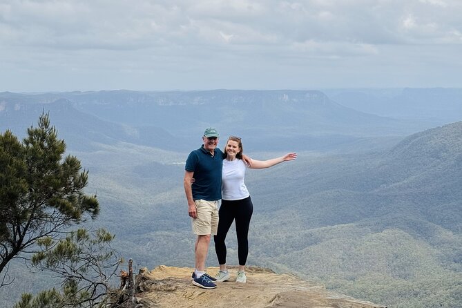 PRIVATE Blue Mountains Scenic World Wentworth Falls & Cruise Tour - Echo Point Lookout and the Three Sisters: iconic views, timed for real enjoyment