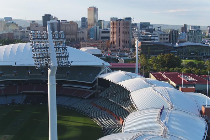 RoofClimb Adelaide Oval Experience - The 50m lean-out point: managing fear of heights the practical way
